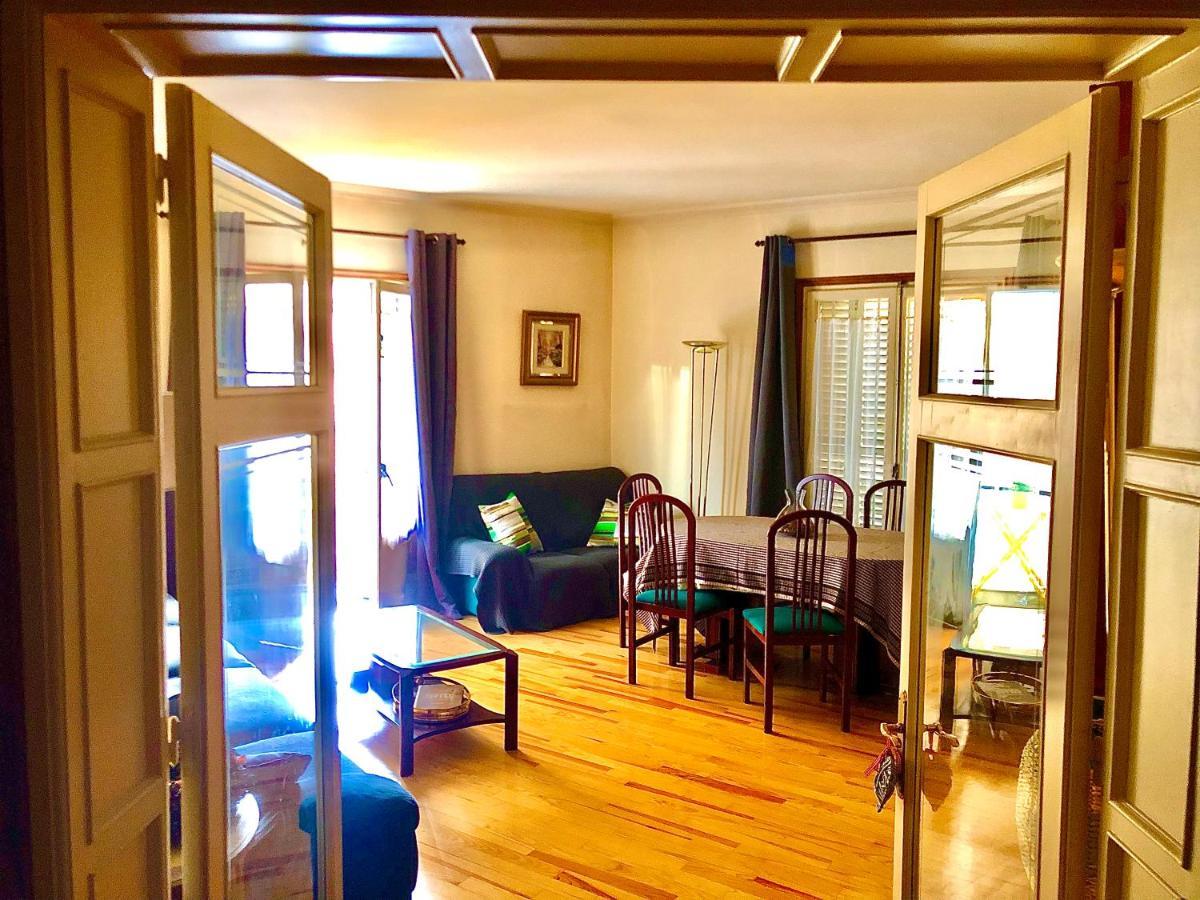 Maison Biscuit. Apartament A La Placa De La Vila Camprodon Exterior foto