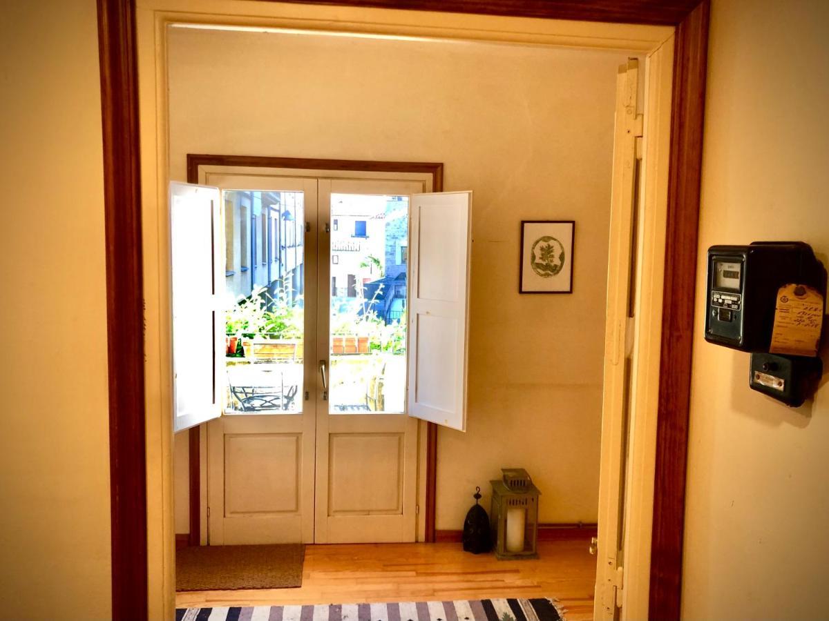 Maison Biscuit. Apartament A La Placa De La Vila Camprodon Exterior foto